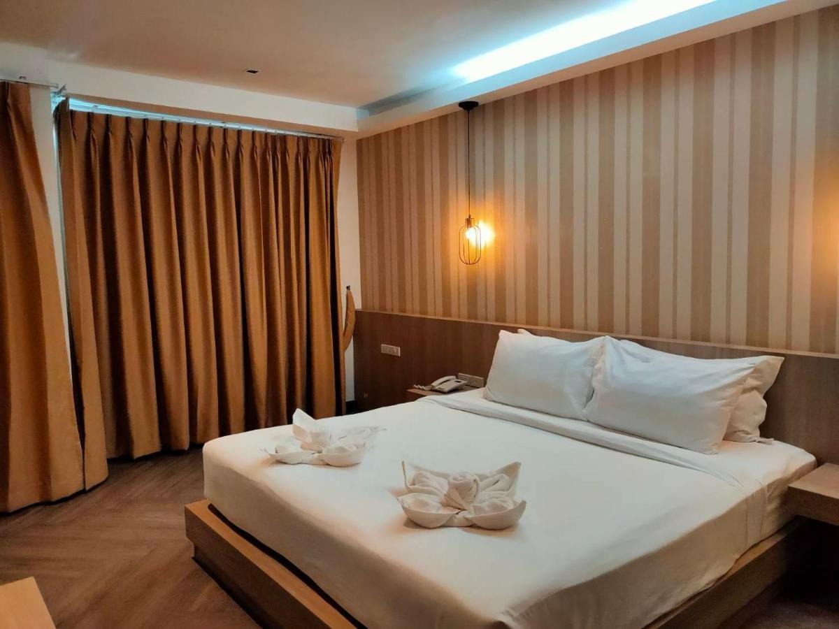 168 Studio Hotel Ubon Ratchathani Exterior photo